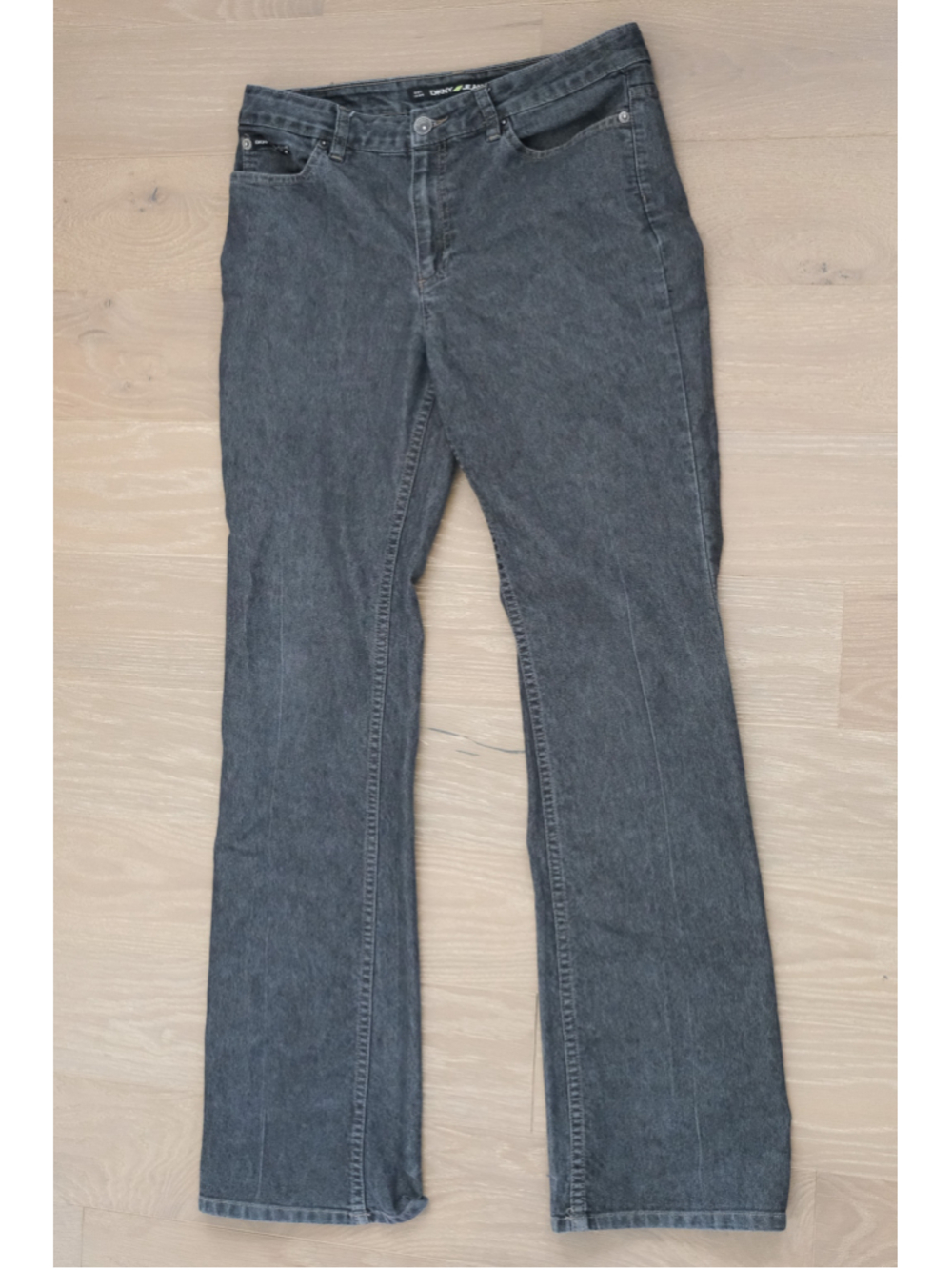 DKNY Jeans Women’s Size 8L Gray Wash Bootcut Jeans